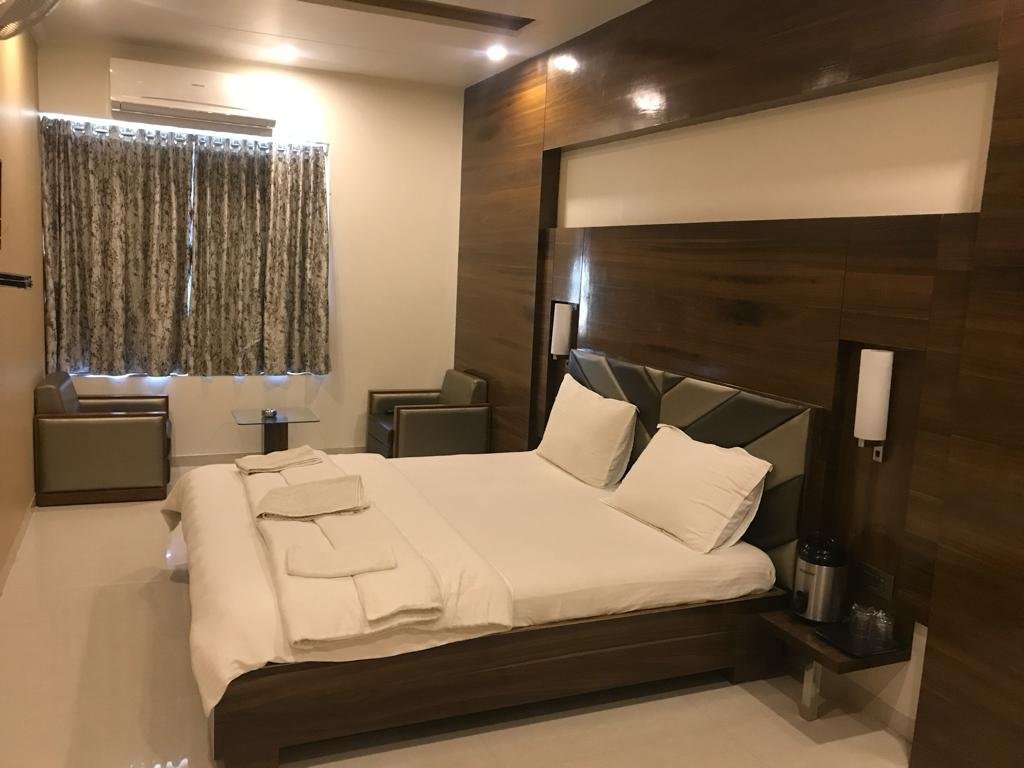 rooms 1